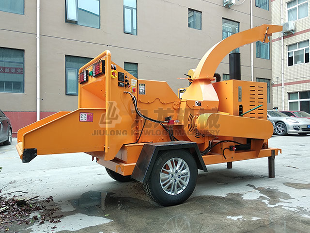 园林树枝粉碎机解决了废弃树枝处理难题